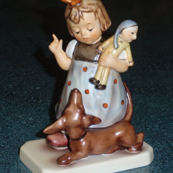 "Behave!" Goebel Hummel Figurine #339 - Girl With Dachshund Puppy Dog!